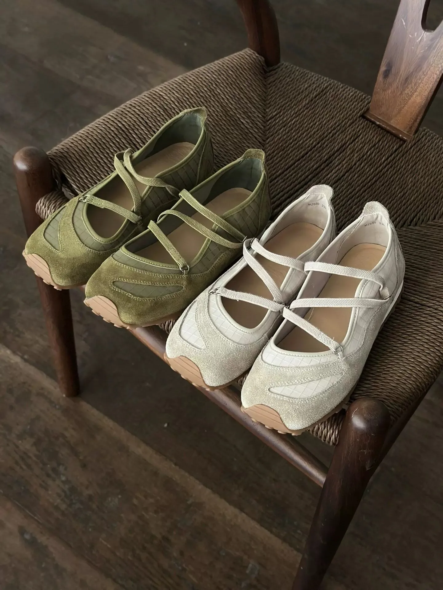 soft-bottom-mary-jane-shoes-women's-thick-heel-ballet-flats-cross-buckle-strap-retro-leather-footwear-comfortable-all-season