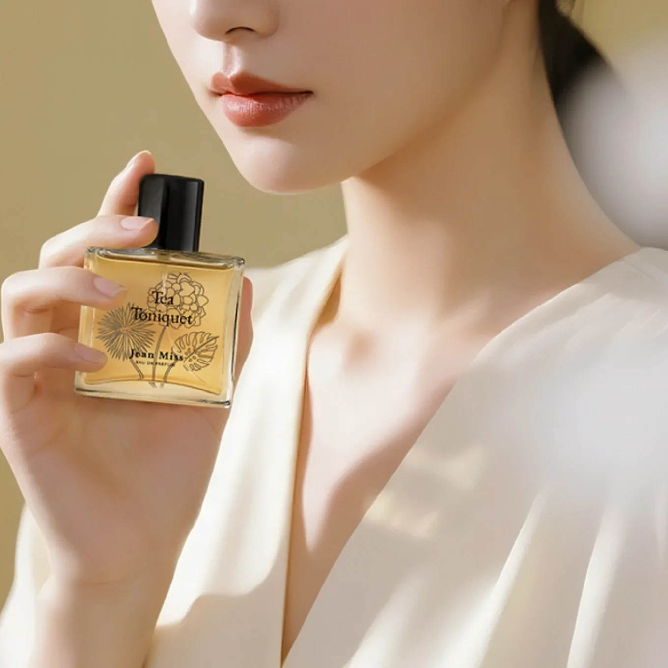 

Summer Woody Unisex Perfume 50ml, Long Lasting Niche Style Eau de Toilette Fragrance for Men Women Woody notes Amber Sandalwood