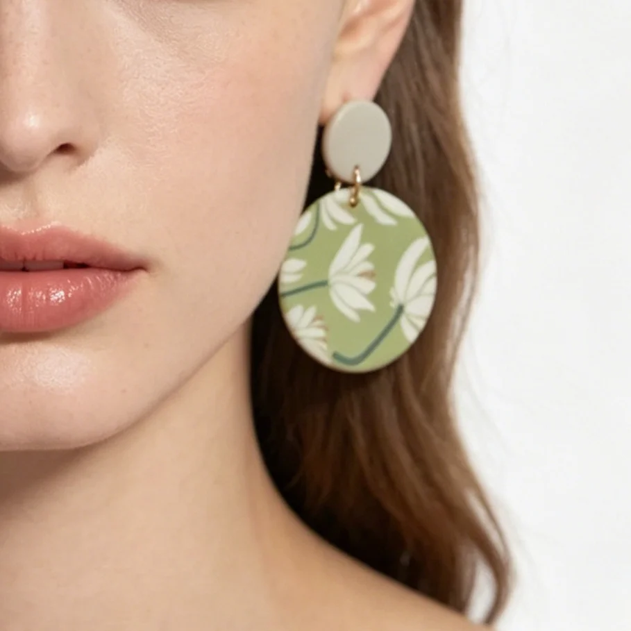 Spring French Retro Forest Green Daisy Polymer Clay Earrings Abstract Flower Round Drop Cottage Core Jewelry Unique Artsy Gift