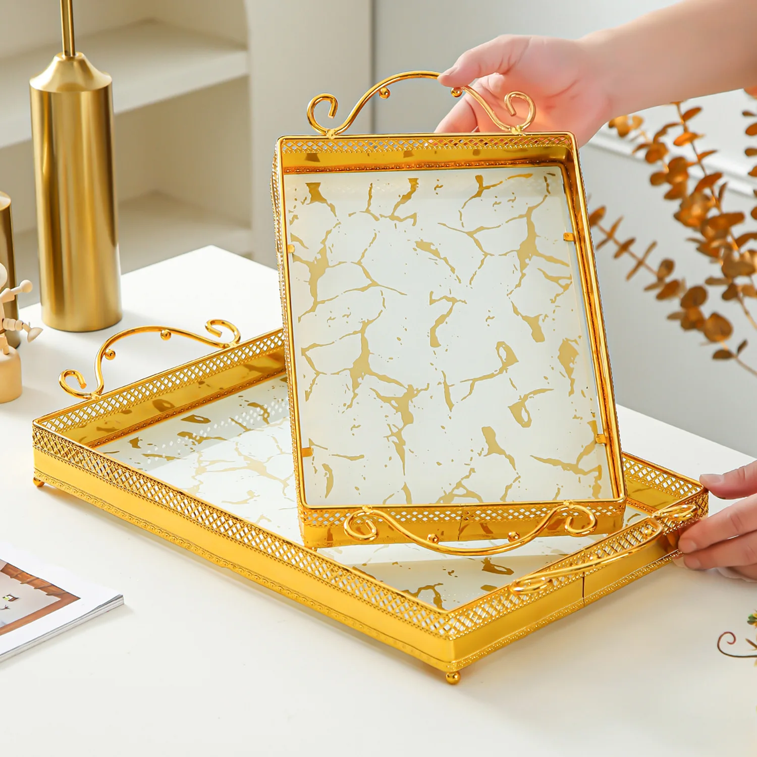 YFY light luxury gold vertical strip hollow edge rectangular tray European black gold flower  storage refreshment dessert tray
