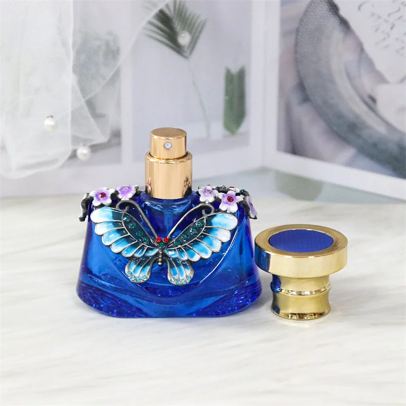 30pcs 30ml 1oz Reusable Essential Oil Bottle Handmade Diamond Inlay Metal Butterfly Spray Glass Perfume Bottles