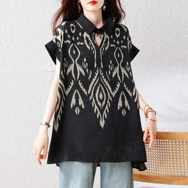 

Women Geometric Print Loose Casual Shirt with Turn Down Collar Half Sleeve Lightweight Ethnic Style Summer Blouse