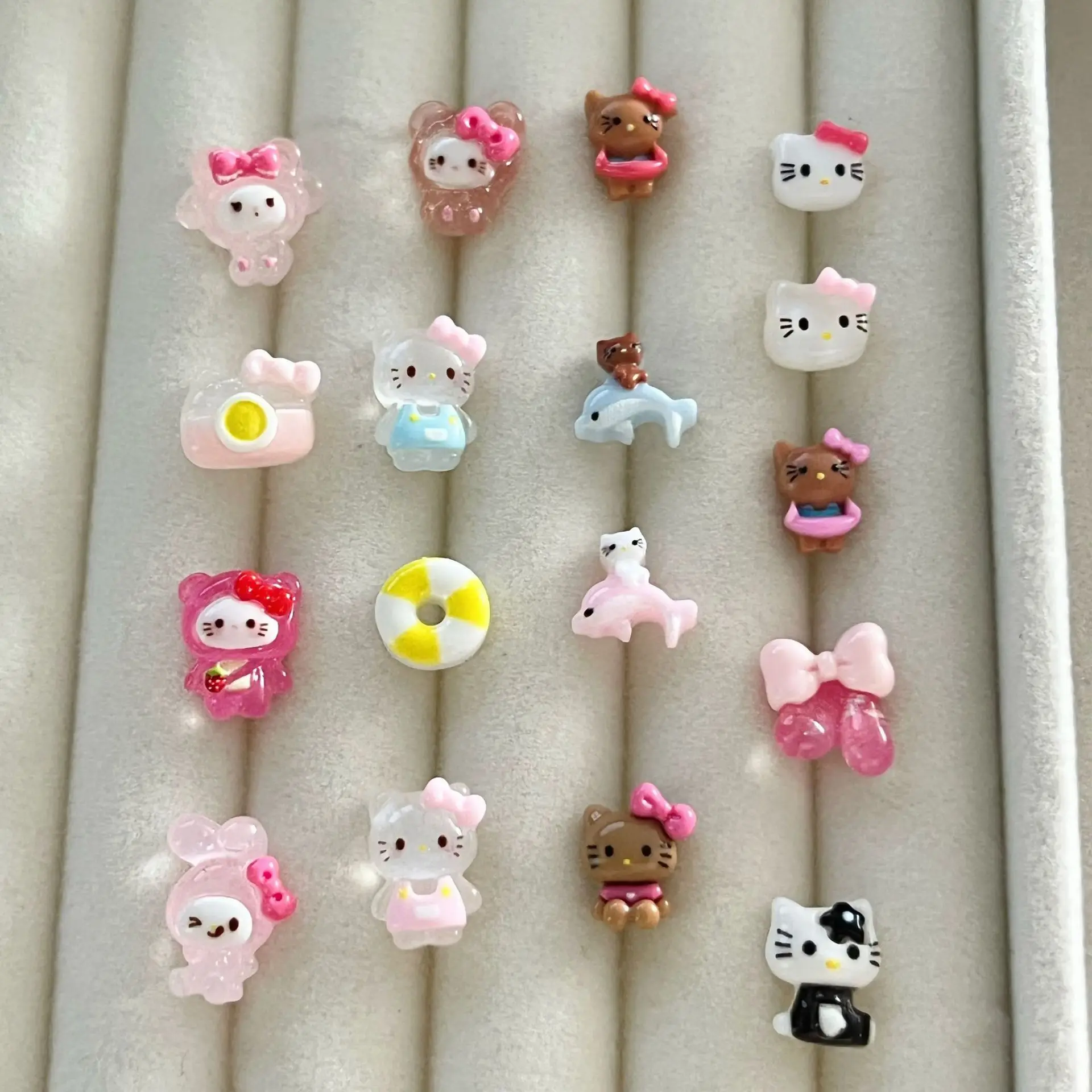 50 stks/pak Trendy Hello Kitty nagelbedels - schattige hars kat nagelkunst, opdruk nageldecor voor Kawaii manicures