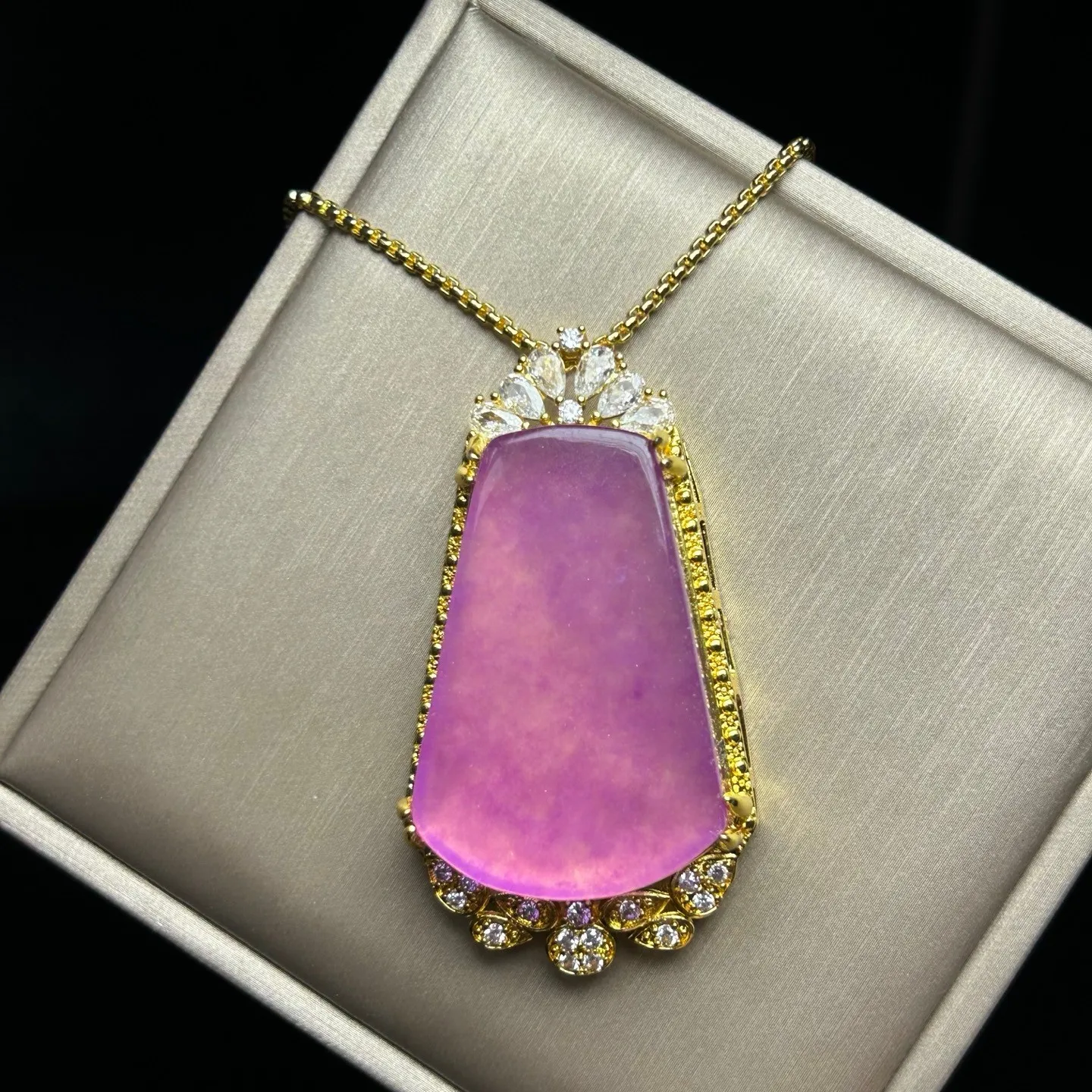 Real natural perfect high-ice Purple jade Jadeite amulet pendant and necklace