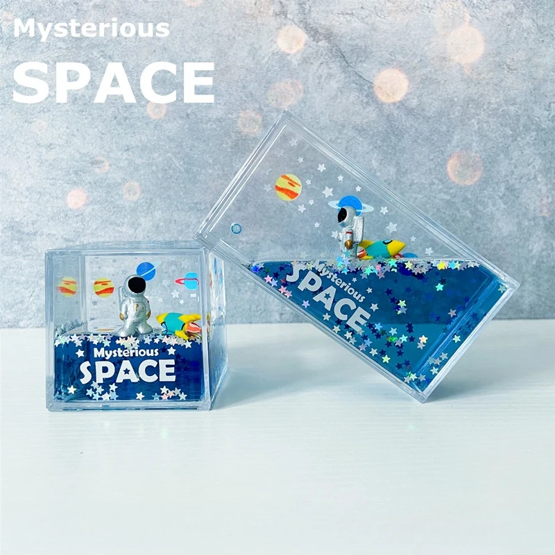 Astronauten in de ruimte Vloeistof Vloeistof Drift Fles Creatieve Astronauten Drijvende Galaxy Boot Huis Decor Woonkamer Decoraties Geschenken