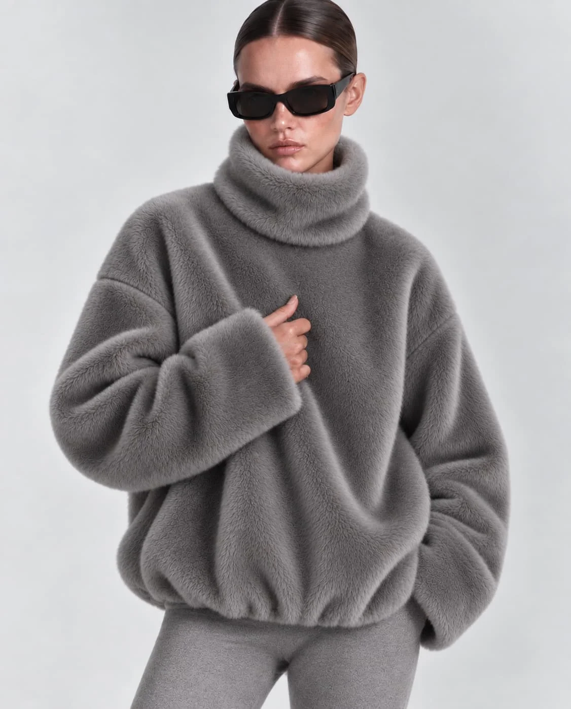 Laur Women Faux Mink Fur Turtleneck Sweater, Oversized Loose Fluffy Plush Pullover, Winter Warm Soft High Neck Casual Top
