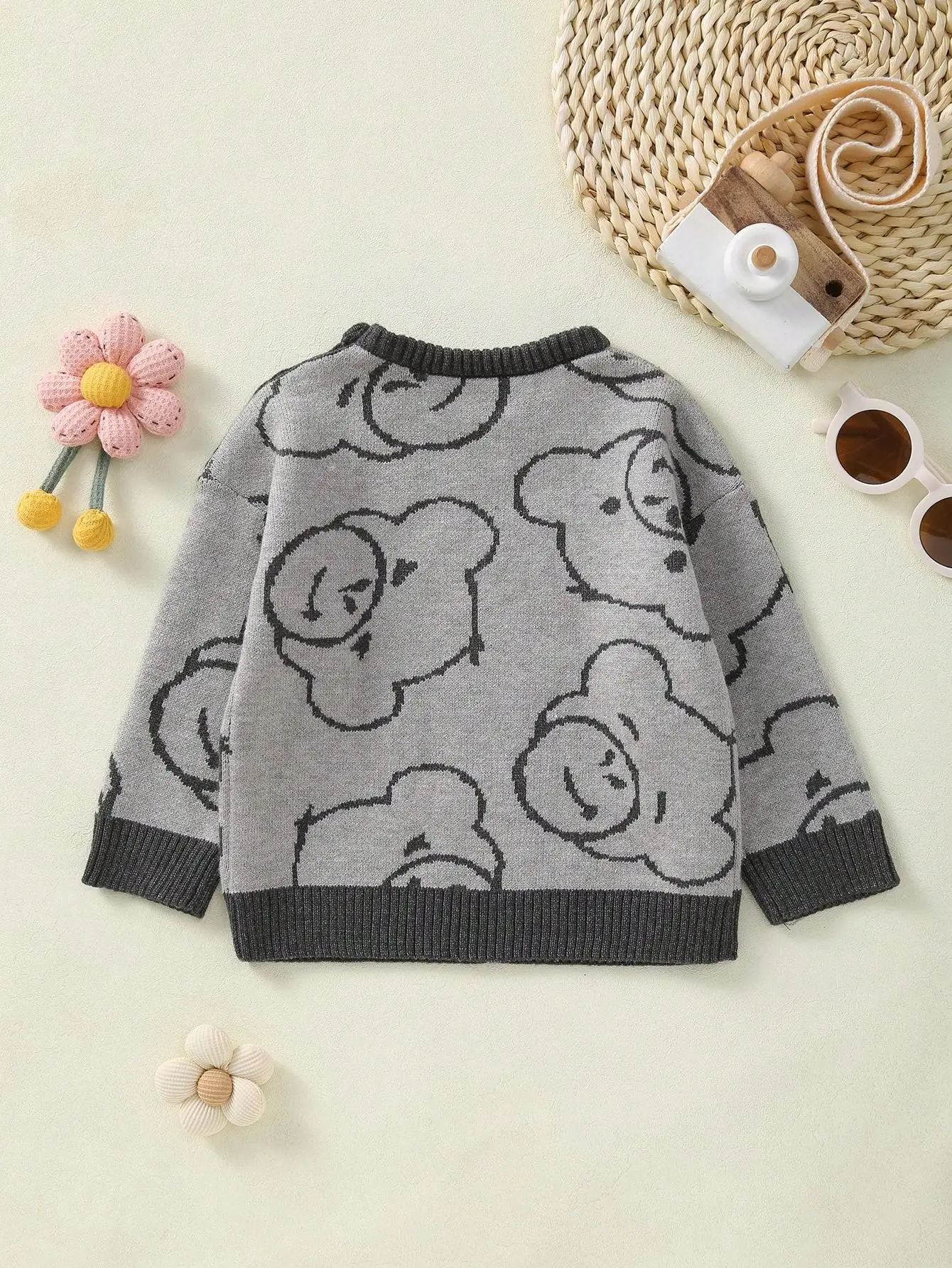 Spring and Autumn Gray Cartoon Bear Baby Sweater, Baby Pullover with Shoulder Snap Buttons and Round Neck Knit Design.
