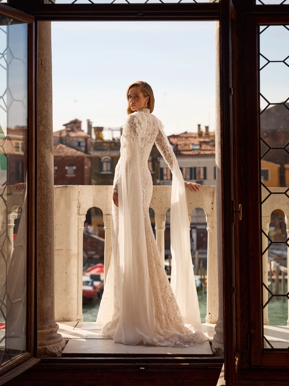 فستان زفاف حورية البحر مطرز بالخرز مع أكمام كيب متواضع بياقة عالية فستان زفاف 2026 فساتين جديدة مخصصة للعروس #3