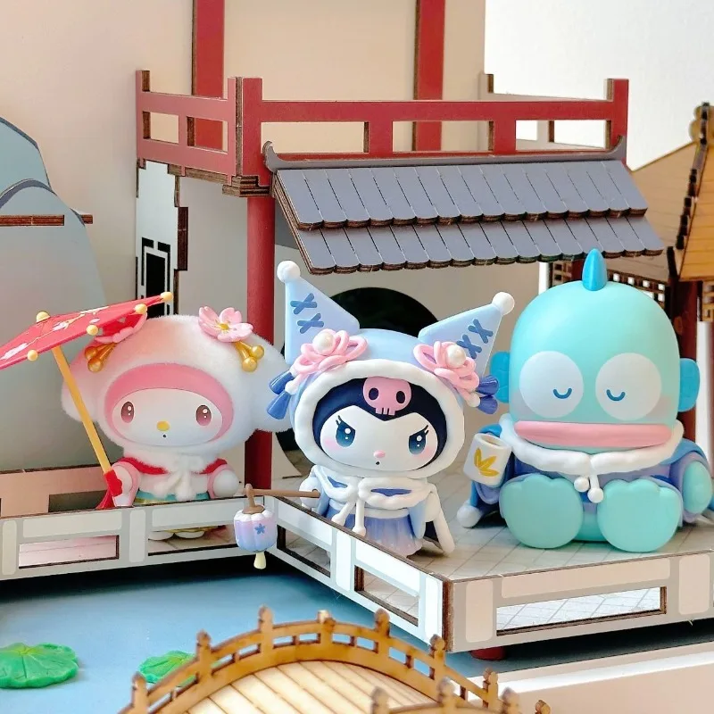 재고 있음 산리오 사계절 중국 의류 시리즈 헬로키티 로미 블라인드 박스 미스터리 박스 트렌디 수집용 장난감 어린이 선물