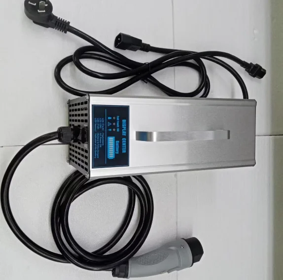 Carregador de bateria para carrinho de golfe 72v 30A Tong S14C Entrada de motor de ônibus turístico 220V Carregador inteligente inteligente