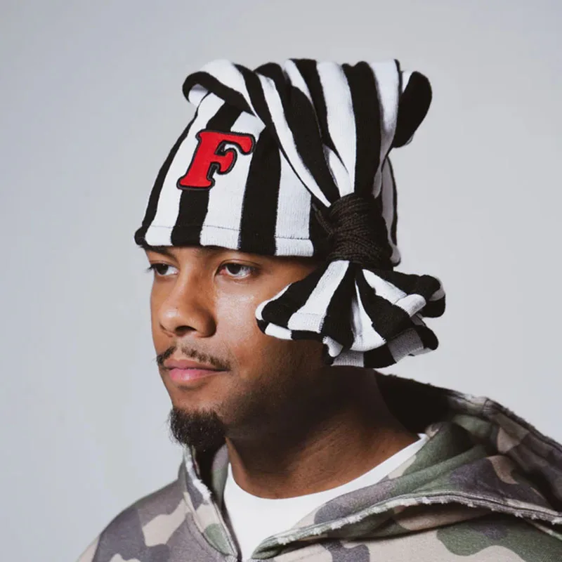 American College Style Color Blocked Striped Brimless Cold Hat With Quirky Design, Letter Printed Street Retro Trendy Style Hat