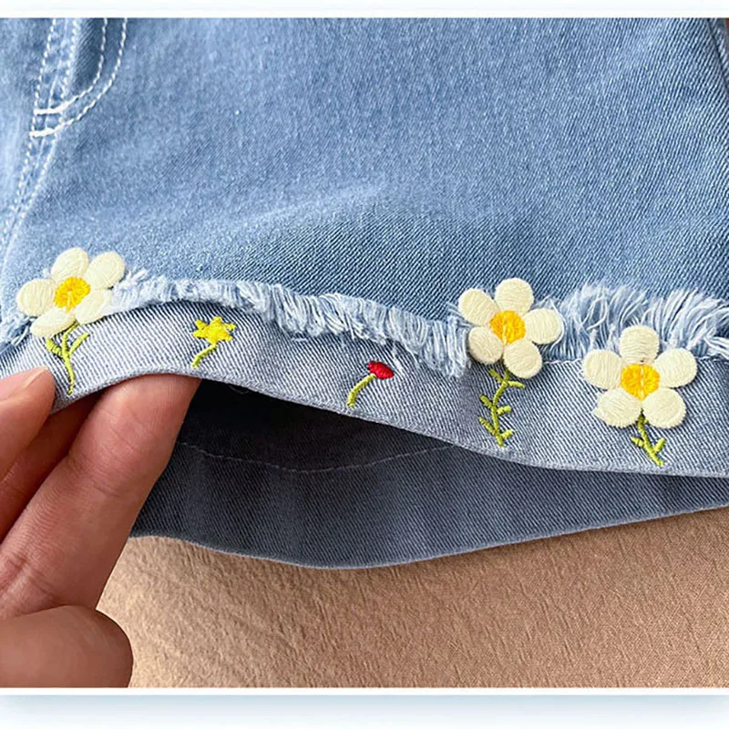 1-6Y Korean Style Kid\'s Shorts Summer Brief Jeans Girls Flower Embroidery Denim Loose Girl\'s Shorts