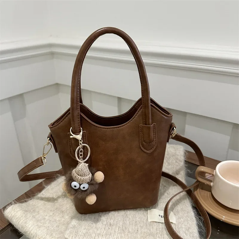 

Retro Versatile Messenger Bag Premium Handheld Bucket Bag