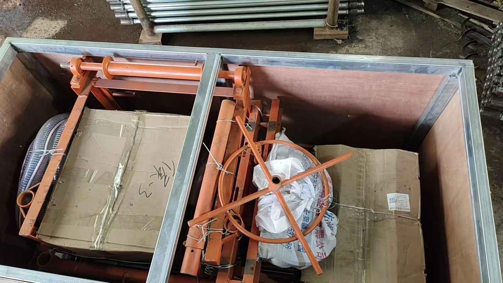 ماكينة حفر صغيرة قابلة للطي للاستخدام المنزلي مخصصة 60 م 80 م 100 م جهاز حفر آبار المياه الصغير مع مضخة مياه