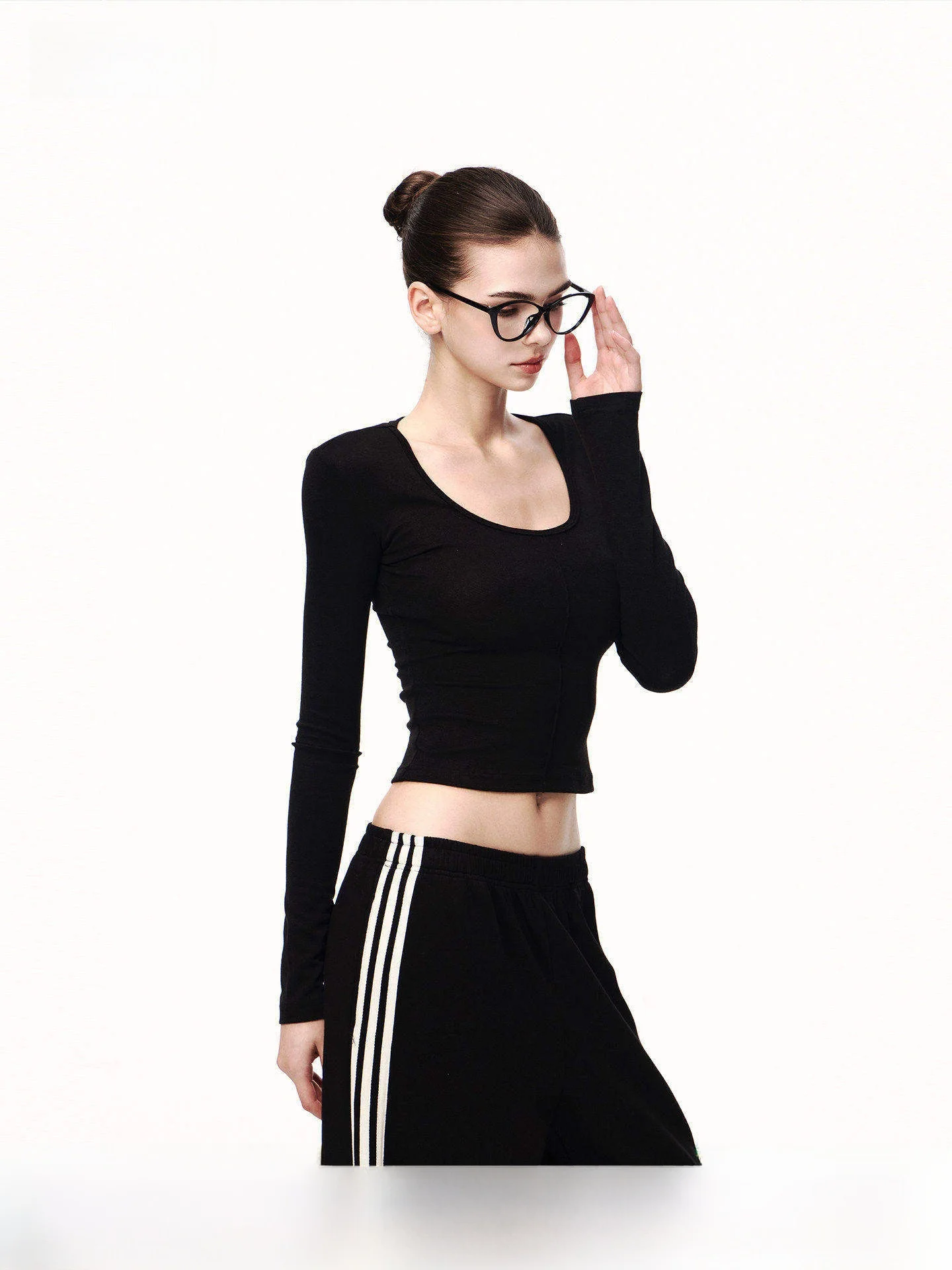 

JLAUNT Bla Long Sve Knitted T-irt Women's Slim Fit Casual ort Sle Autumn Winter Faionable Versatile Streetwear