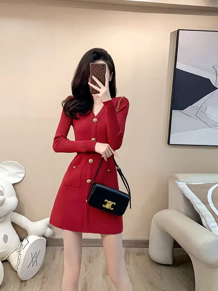 2023 Autumn winter new in Chic Red knit dress women long sleeves O-Neck Button elegant Party dresses