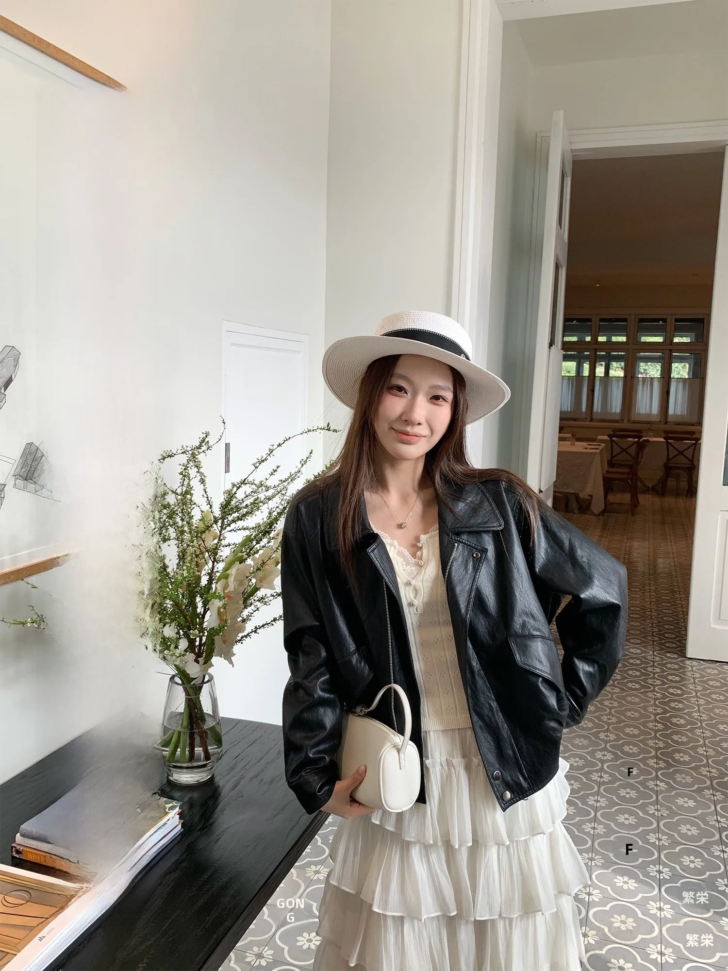 

Cool Short Black Leather Jacket Women's Fashion 2026 New Style Coat Stylish Biker Chic Synthetic Leather Zipper Closure