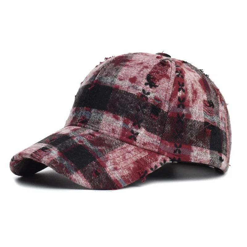 New Korean classic plaid baseball cap for women, suitable for spring and autumn, makes the face look smaller, thickened and warm