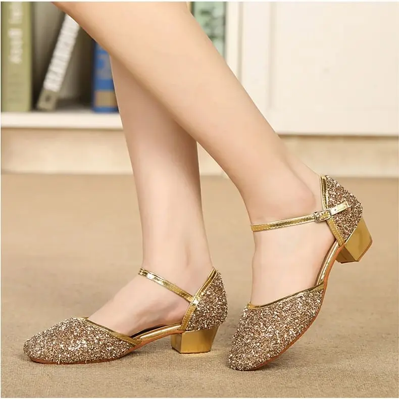 

Новая обувь для бальных танцев для девочек, детская обувь на низком каблуке, женская обувь для латинских танцев, детская профессиональная танцевальная обувь