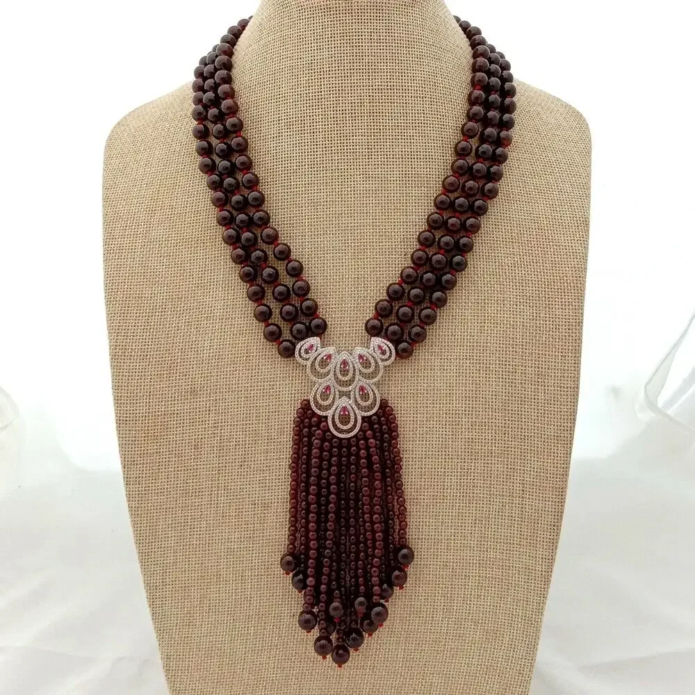 

19'' 3Strands Round Garnet Necklace Zircon Pendant