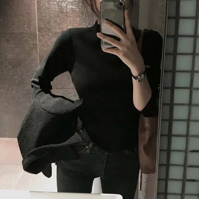 Schicker Damen-Strickpullover für den Vorfrühling, vielseitig, schlichte Eleganz, High-End-Oberteil in reiner Farbe, Basisschicht, Innenbekleidung