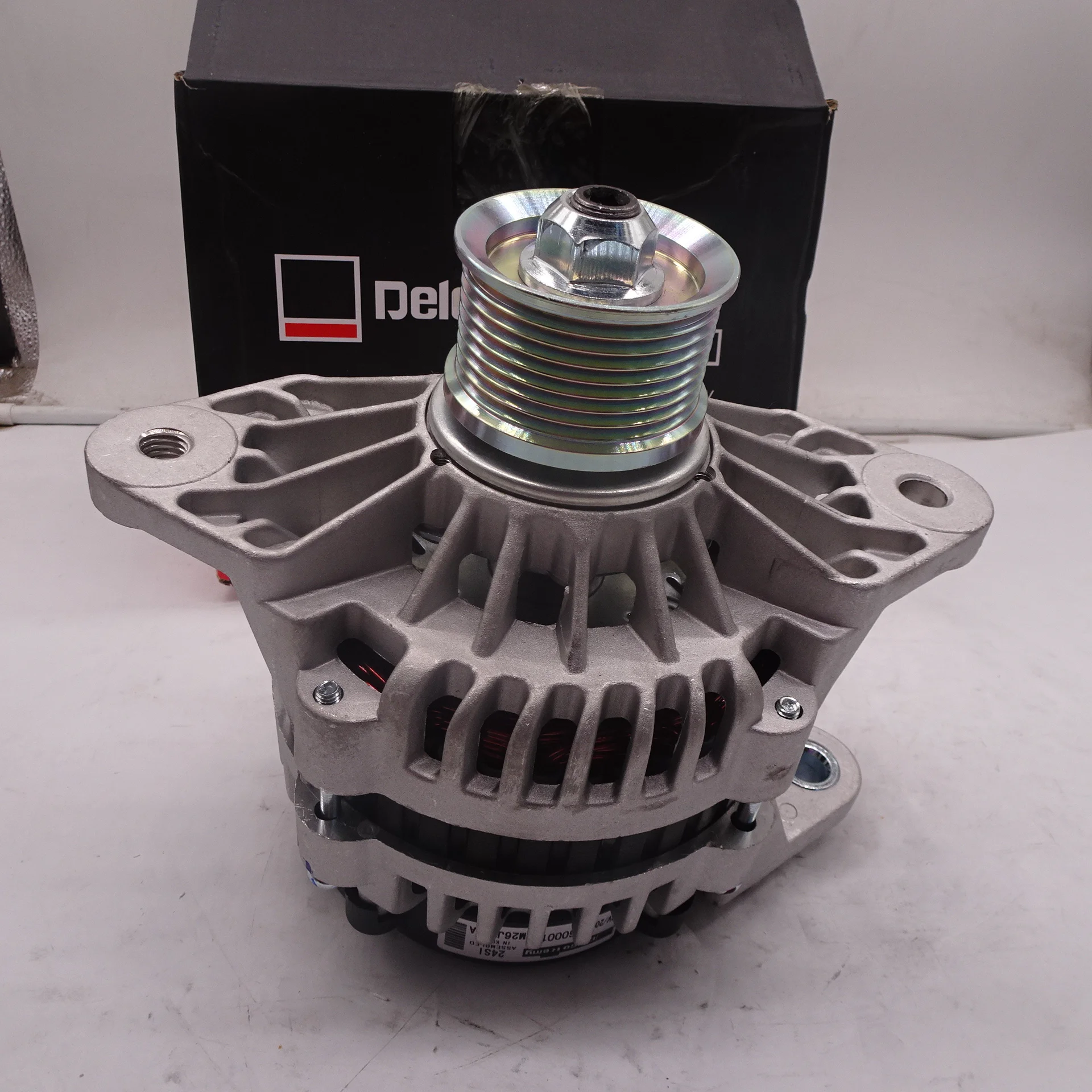 

Абсолютно новый генератор 48В 200А, 28В 200А для грузовиков, 8600017