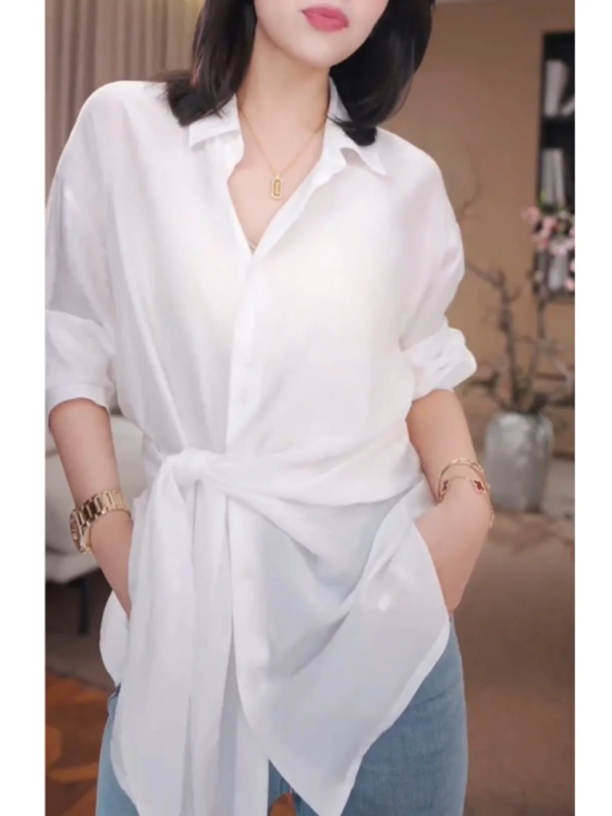 

Женская блузка больших размеров с дизайнерским акцентом на талии, белая, весна 2026, корейский стиль, с высокой талией, длинными рукавами, воротником, однотонная