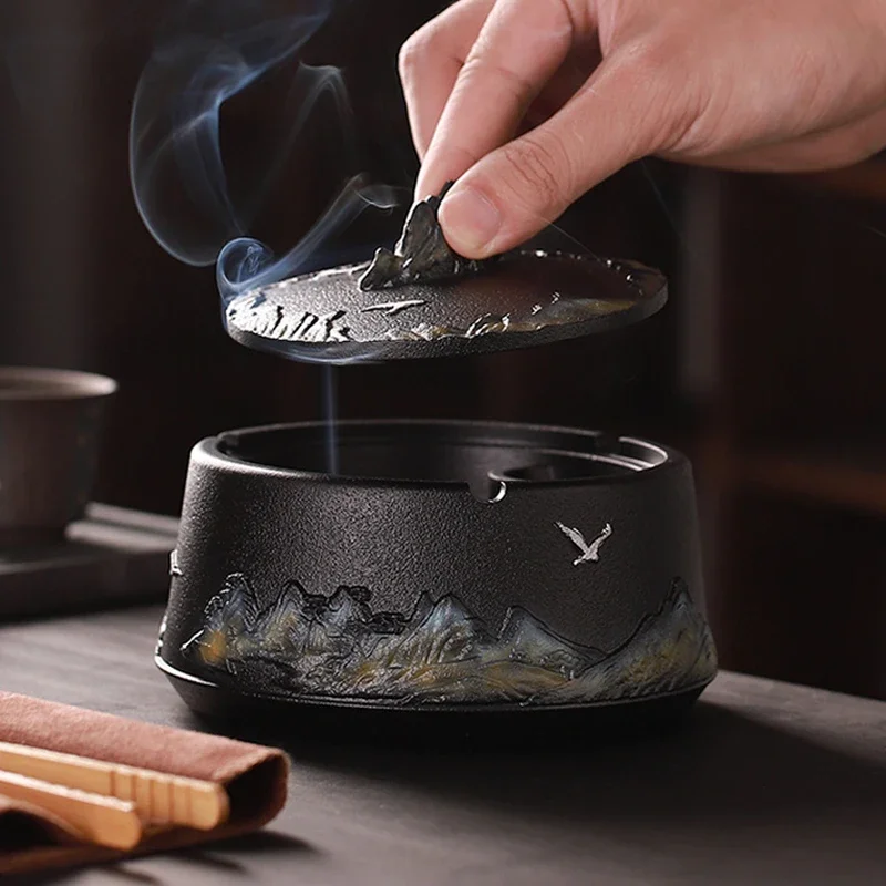 Chinese Relief Resin Ashtray High-end Home Office Large Windproof Ashtray with Cover Creative Home Decoration Ornaments