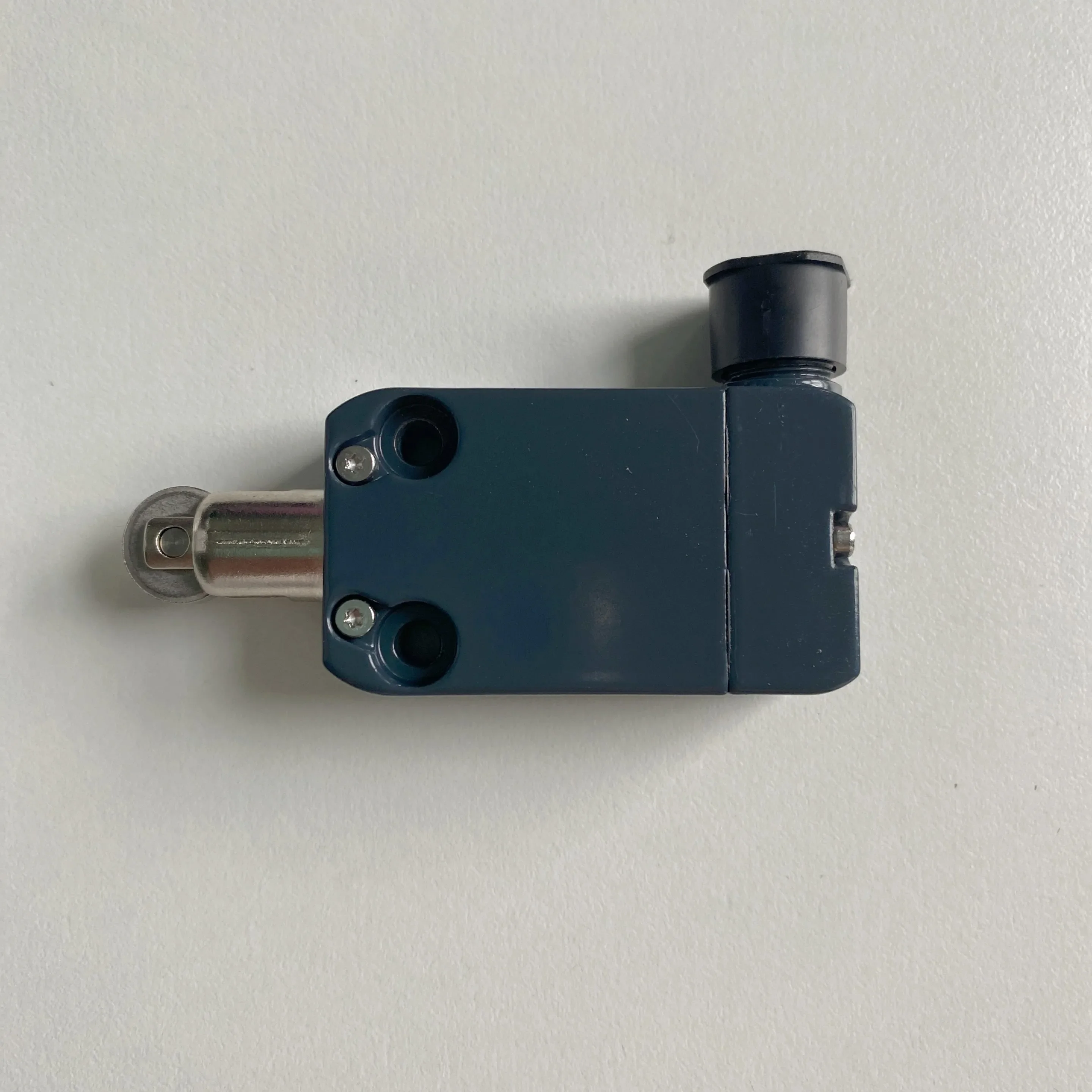 

New original Pizzato Na B110BB-DMK limit switch