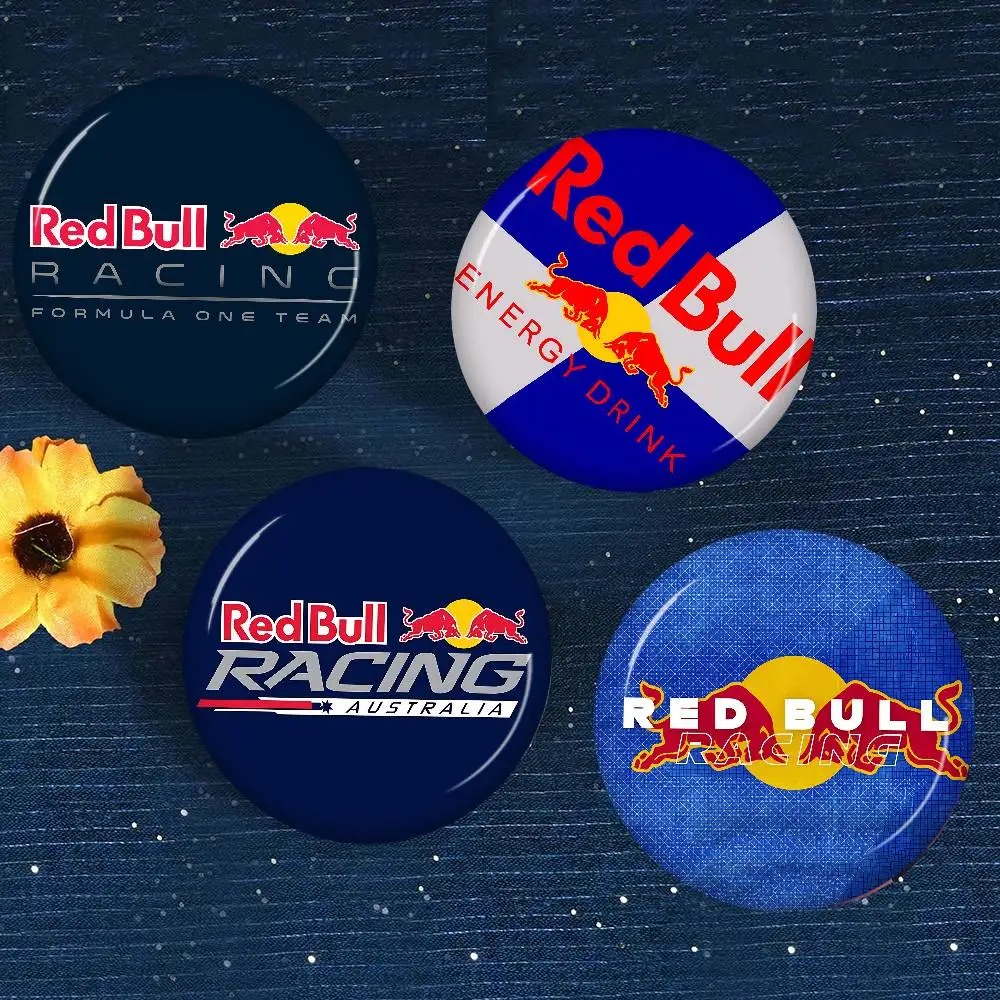 Pin de solapa metálico con botón suave de los Chicago Red Bulls, diseño brillante, ideal como regalo para amigos, insignia para cuello o solapa.