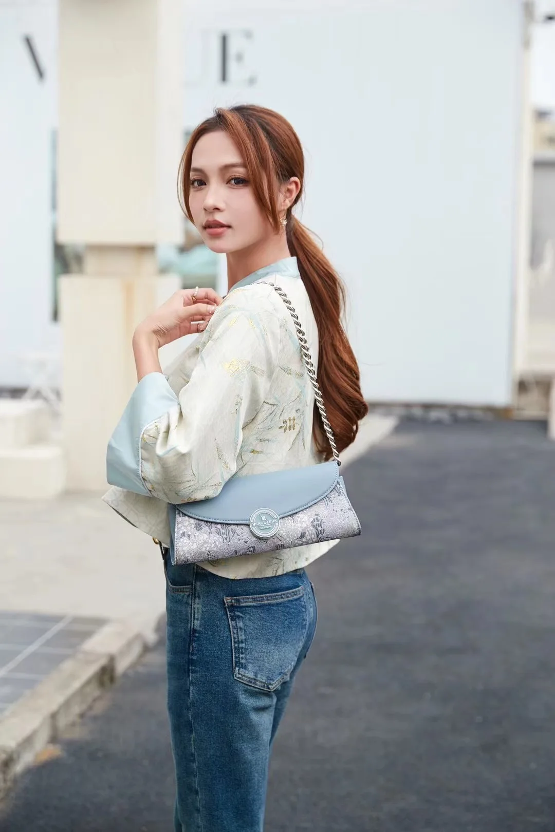 High End Brand Chinese Style Embroidery Stick Armpit Bag Women's Chain Light Luxury Fashion Single Shoulder Crossbody Bag