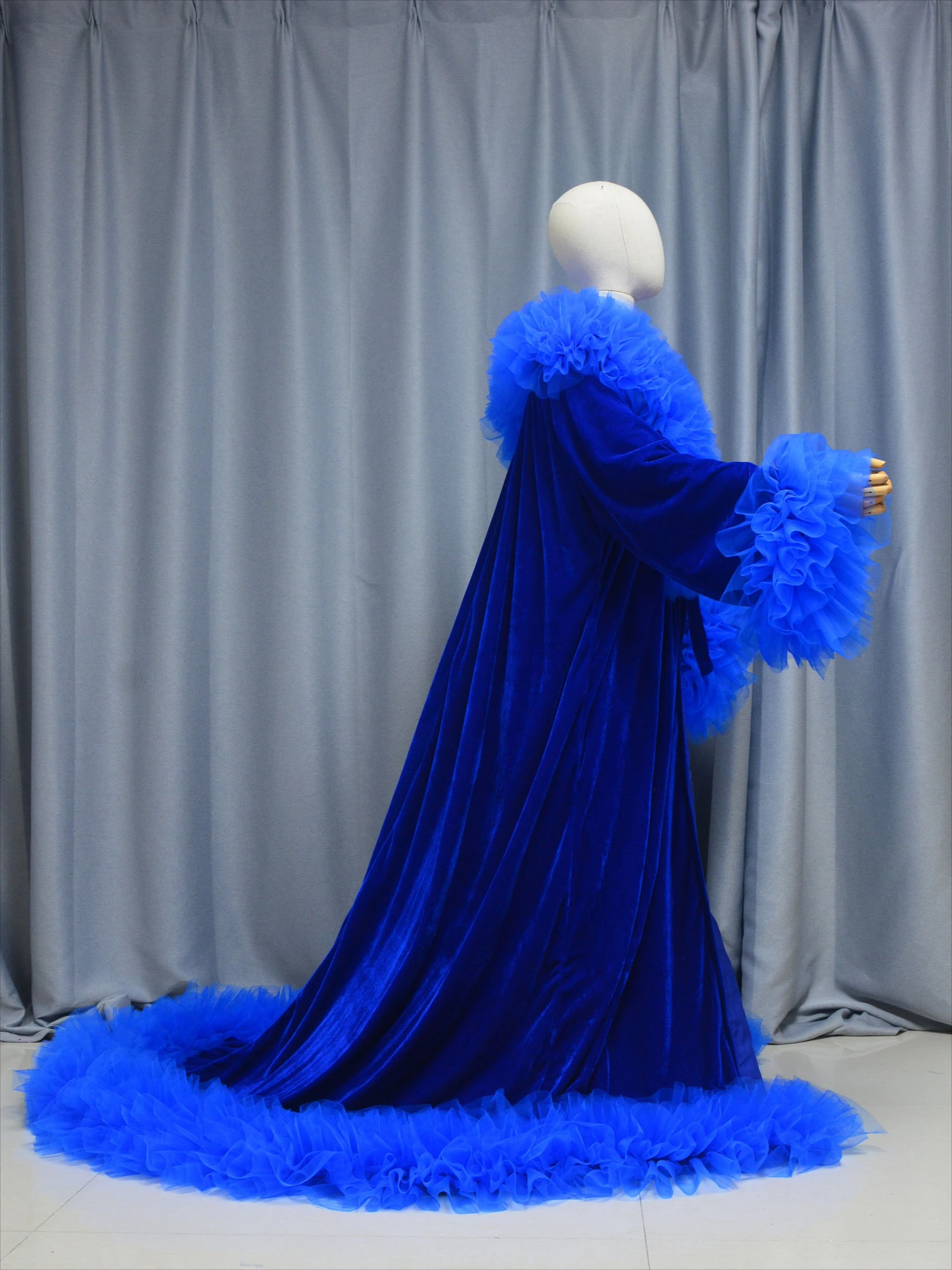 Fluwelen jasje met lange mouwen Tule kraag met ruches, lange jas met V-hals mantel cape Fashion stage drag queen mantel bruiloft mantel jurk - afbeelding 2