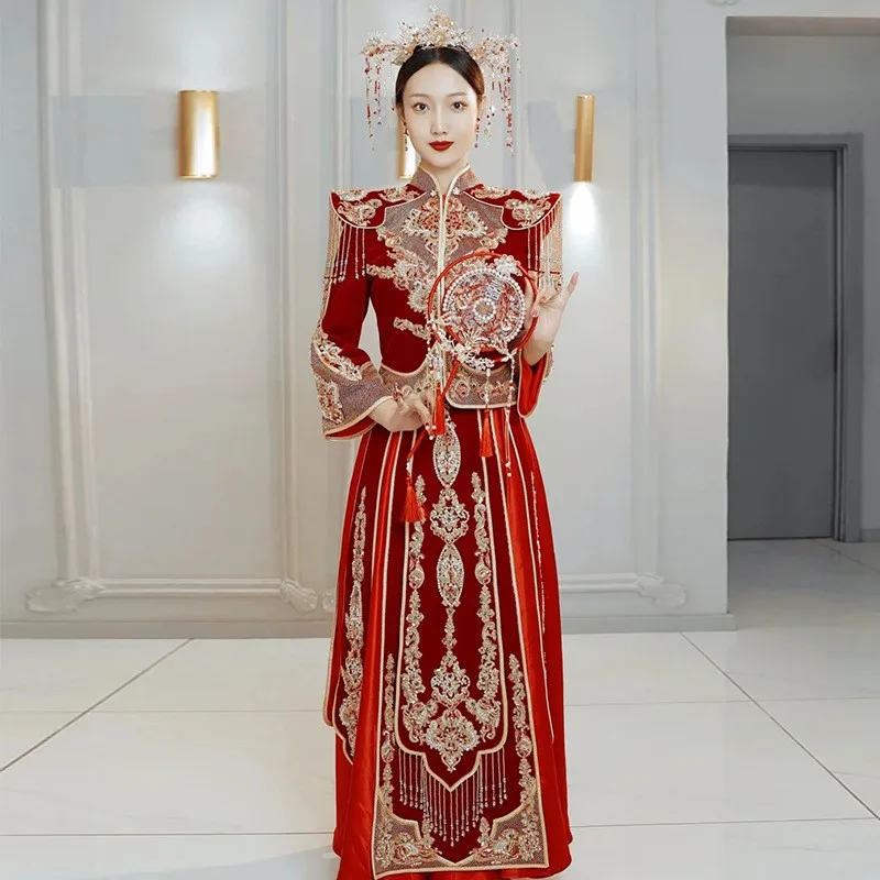 

New velvet Chinese-style wedding dress and