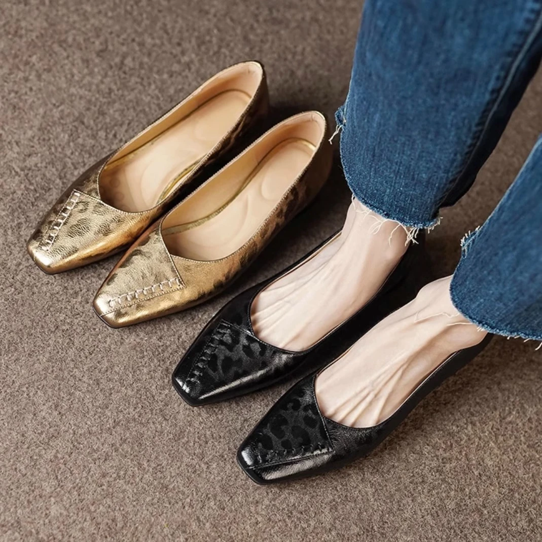 

Новые квадратные женские повседневные туфли на толстом каблуке. Весна-осень 2023. Кожаные туфли на низком каблуке. Модные элегантные туфли с низким вырезом.