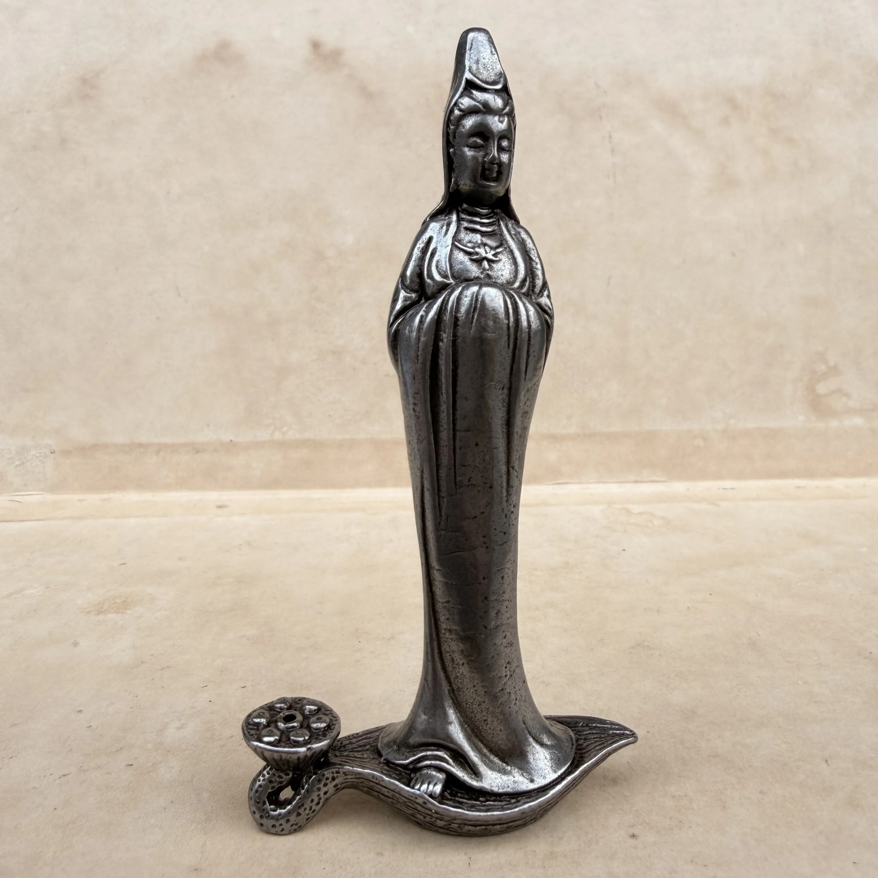 Retro micro carved Tian Tie Guan Yin petal fragrance inserted into home desktop decoration ornament