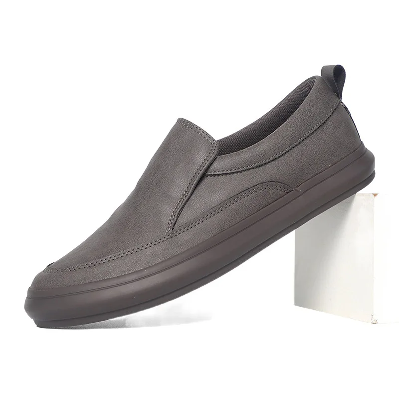 Luxury Leather Slip-on Sneakers for Men Designer Lightweight Soft-soled Outdoor Men\'s Sneakers Fashion Sports Casual Shoes Male
