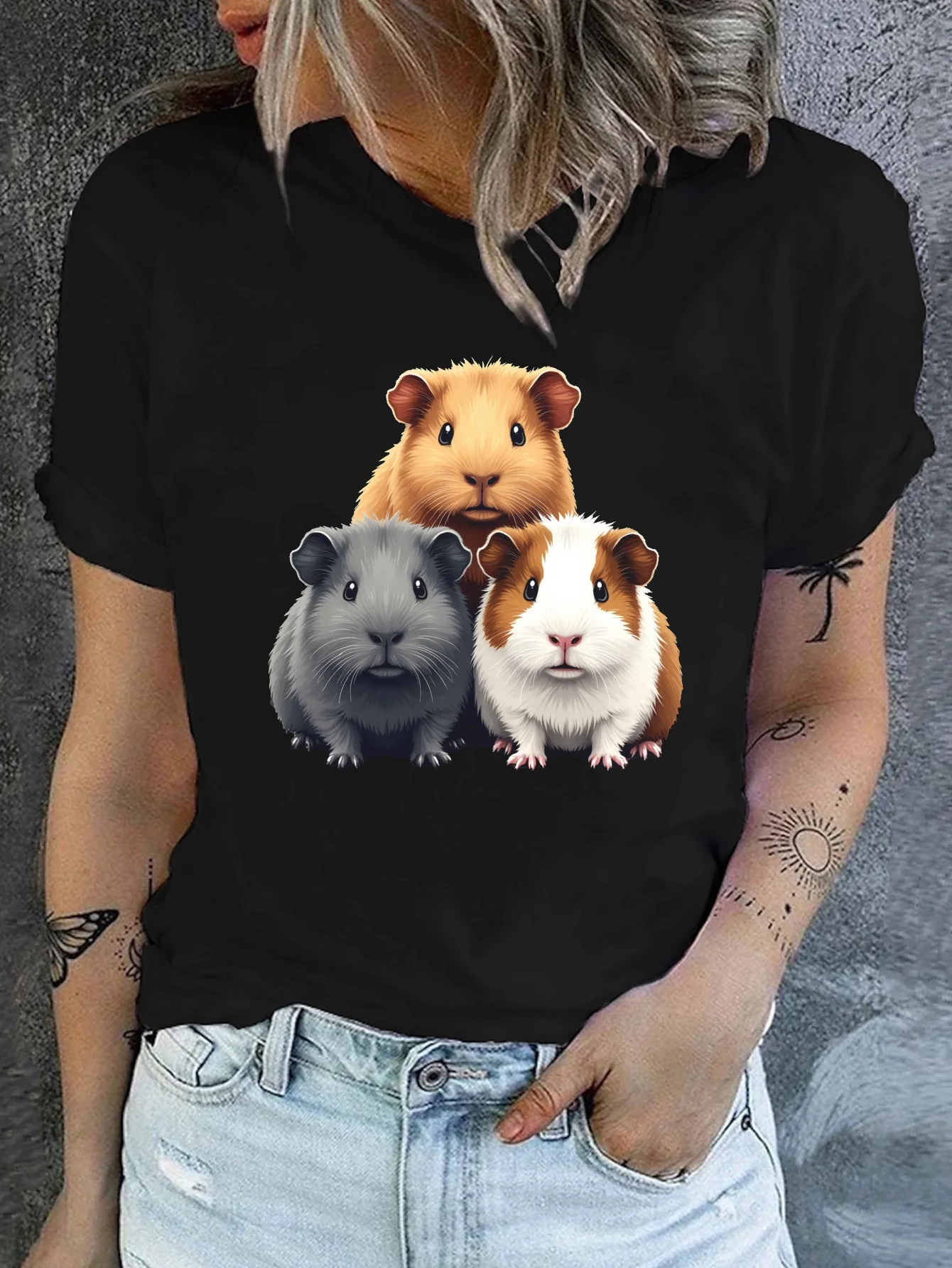 Camiseta con estampado juguetón para mujercamiseta negra con estampado de tres conejillos de indias camiseta de manga corta