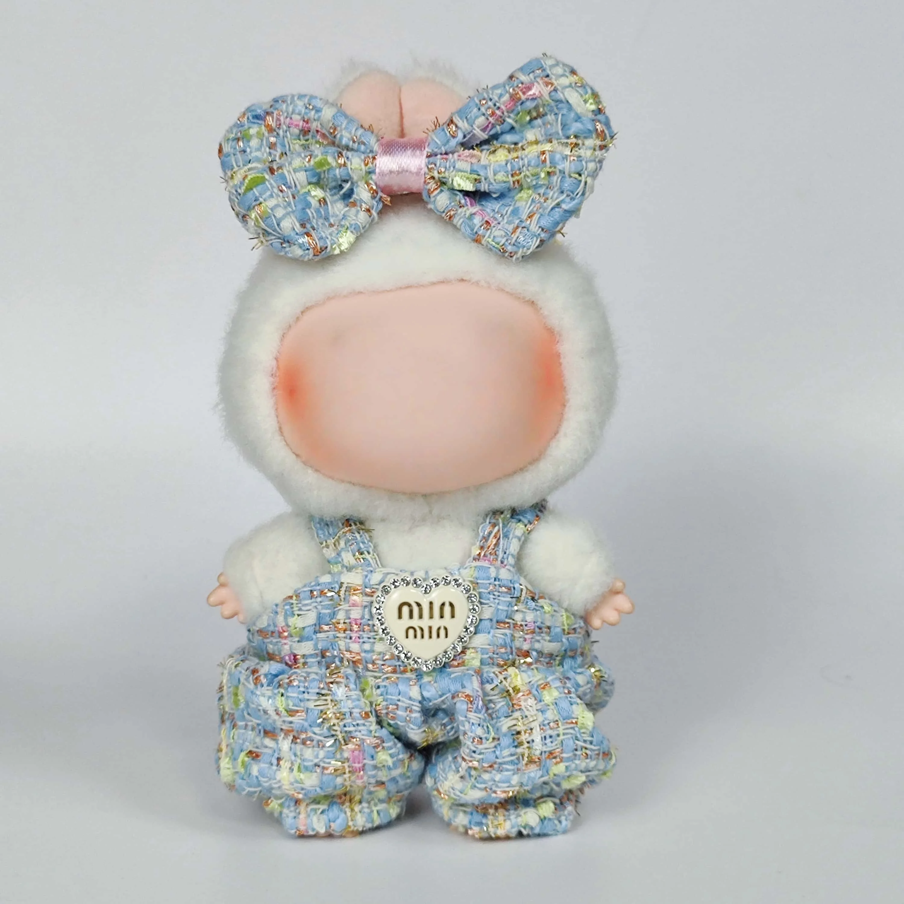 Conjunto de uniforme de grupo de niñas inspirado en K-pop, falda y suéter, gafas de sol coloridas, ropa de muñeca Labubu de 17 cm