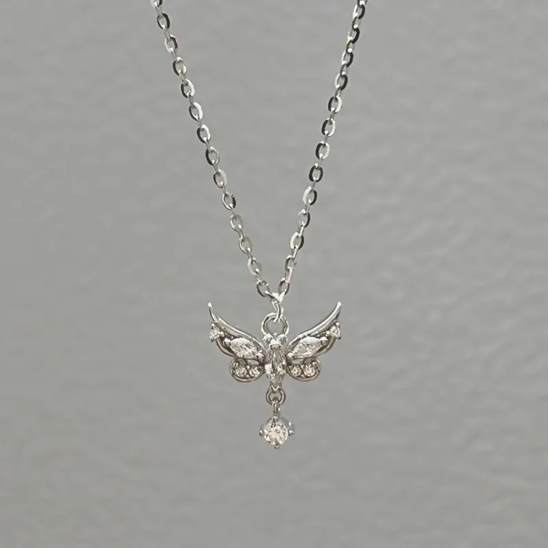 Angel Wings Rhinestone Pendant Necklace for Women Minimalist Clavicle Chain Gift for Girlfriend Delicate Jewelry Accessory