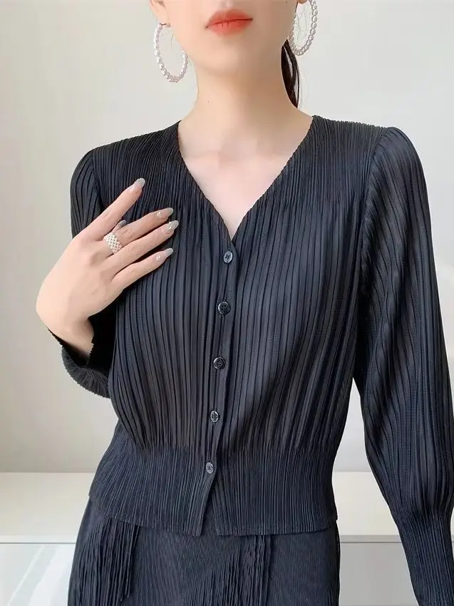 Miyake Pleated Single-Breasted Blazer—2026 Summer New Arrival Solid-Color V-Neck Women's Jacket Casual and Versatile T-Shirt