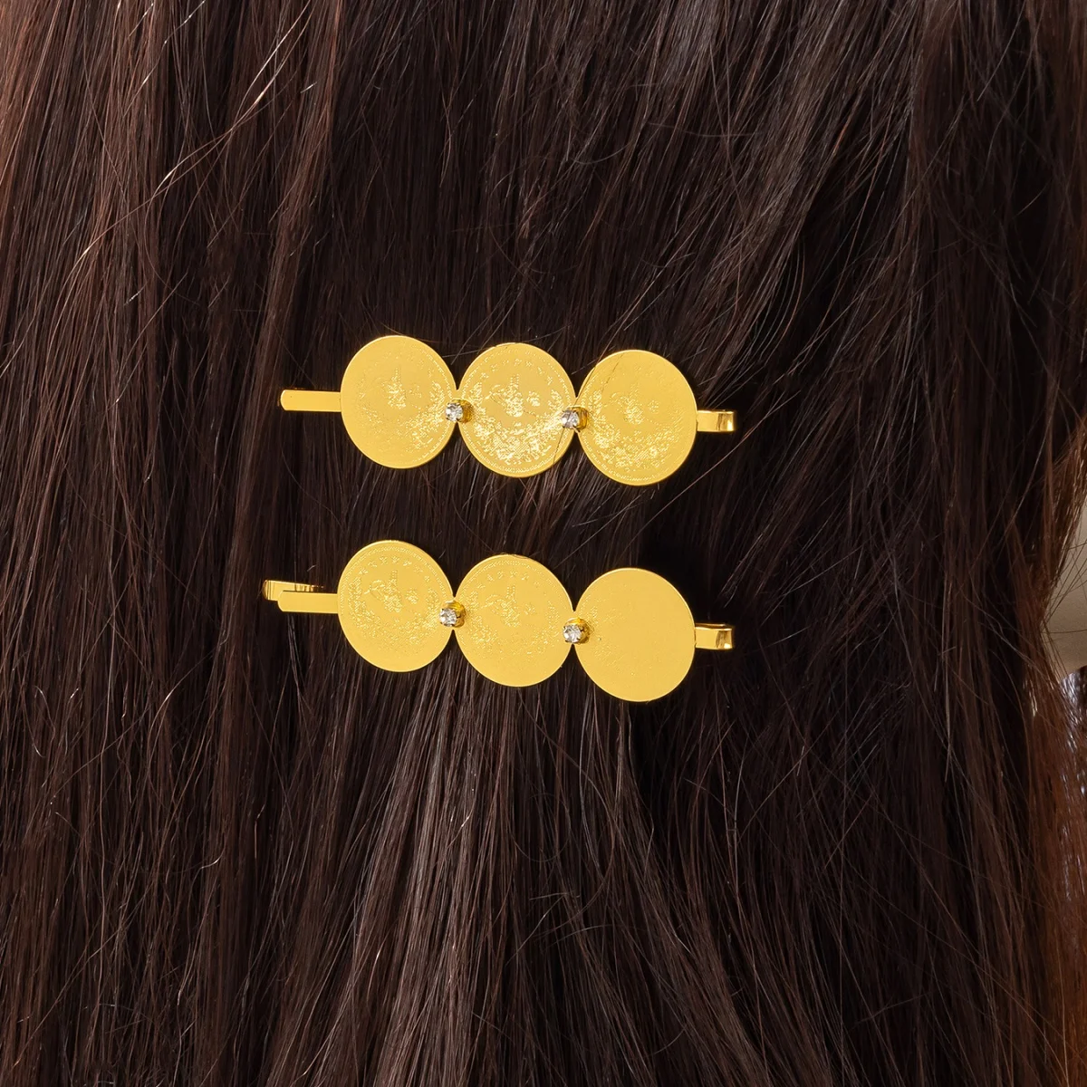 

Vintage Style Golden Coin Hair Clips Intricate Engraved Design with Rhinestone Unique Retro Hair Jewelry For Women Party Gift