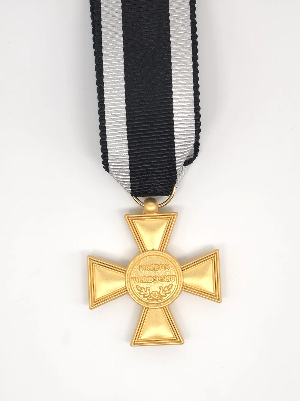 WWI German Prussian Medal Golden Military Merit Cross Replica Medal Empire Kriegsverdienst Collectible Medal Historical S