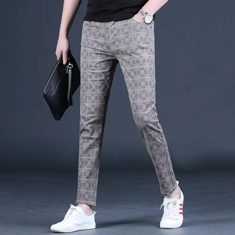 

Men's Summer Slim Fit Plaid Casual Pants Trendy 9-Division Straight Leg Cosite Fiber Fabric mid Waist American Sle