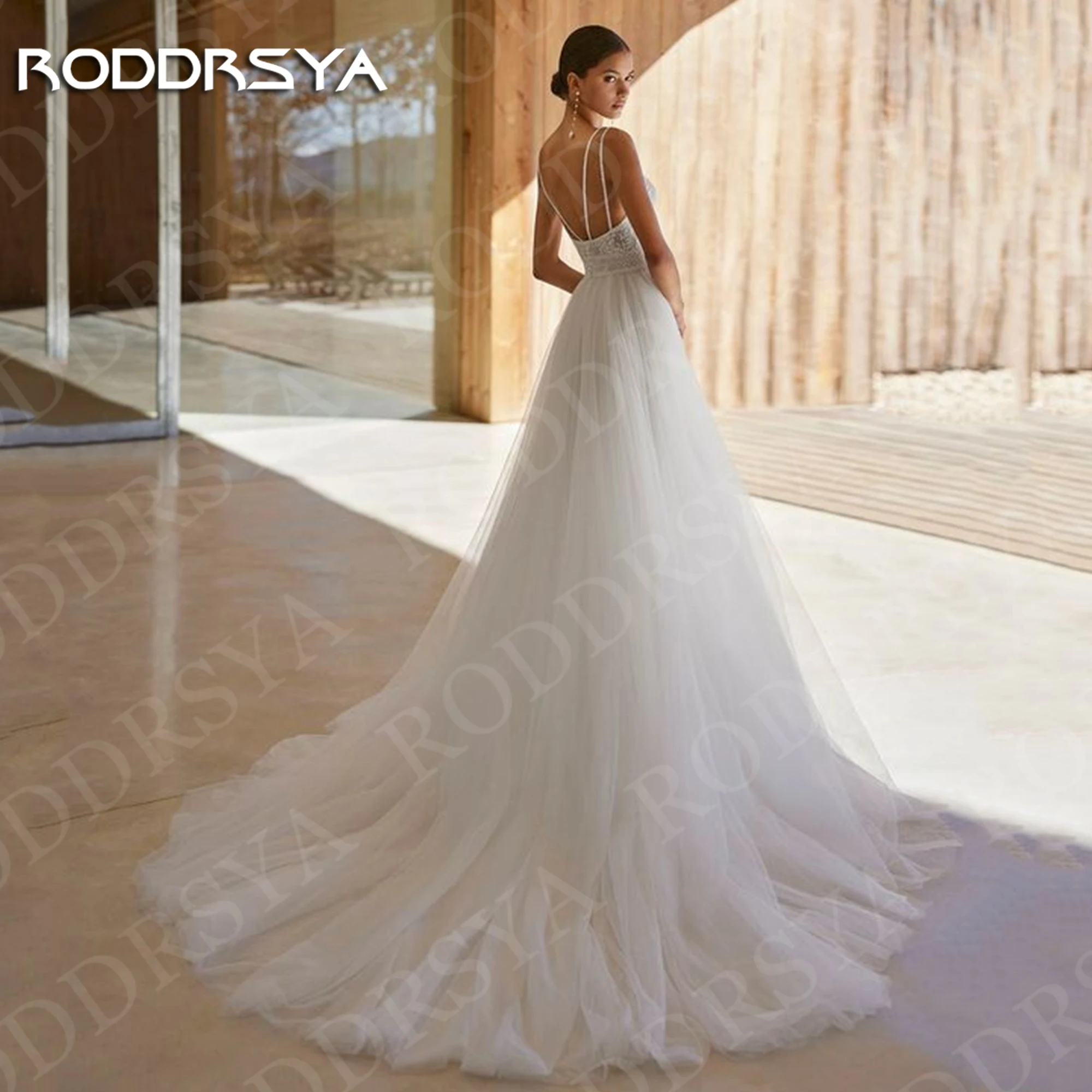 RODDRSYA A Line Trouwjurk Tulle Rukless Elegant Vierkante Kraag Kant Appliques Split Bruidsjurk Aangepaste Spaghettibandjes Een lijn trouwjurk Tule Backless Elegant Vierkante Kraag Kant Appliques Split Bruidsjurk Aange