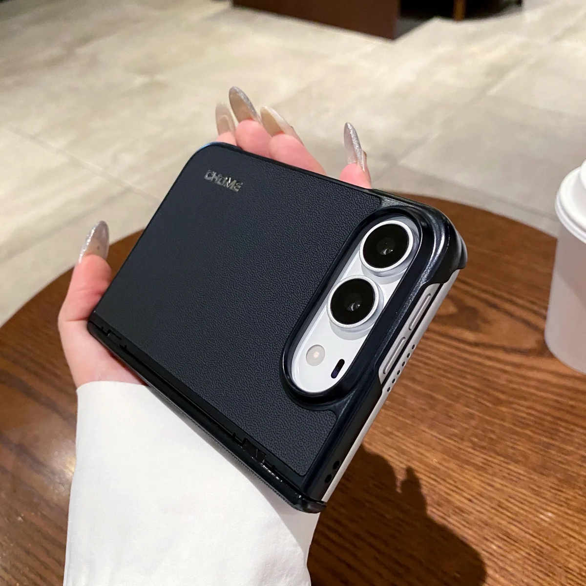 Luxuriöse Retro-Leder-Stoßfeste Handyhülle Passend für iPhone Duo Faltbare Matte TPU-Hartschale mit Scharnierschutz