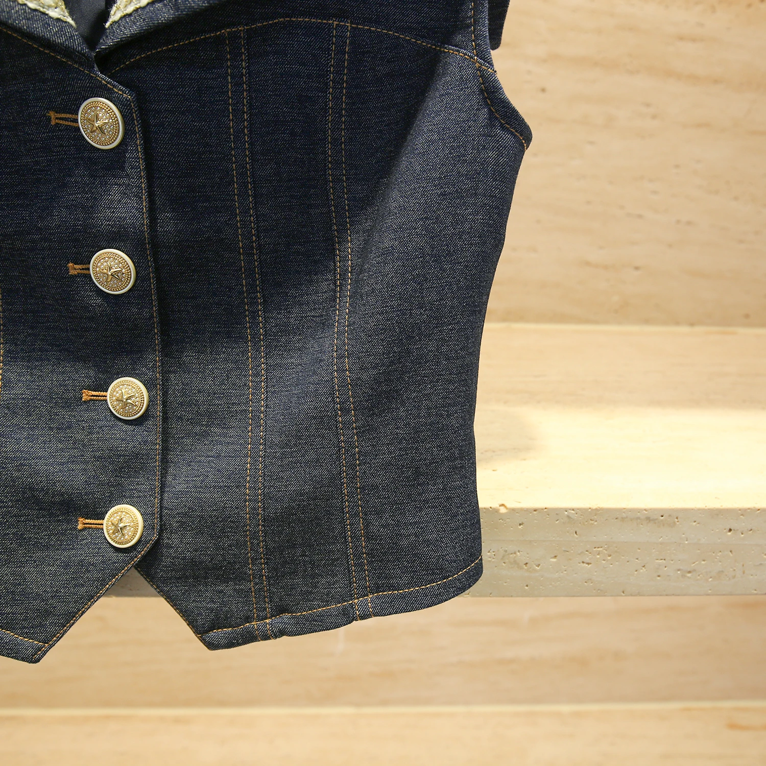 Sweet Sle ort Denim Vest Women's Top Navy Collar Fly Sve High-End Women's Clothing South Oil Spring 2024 Collection