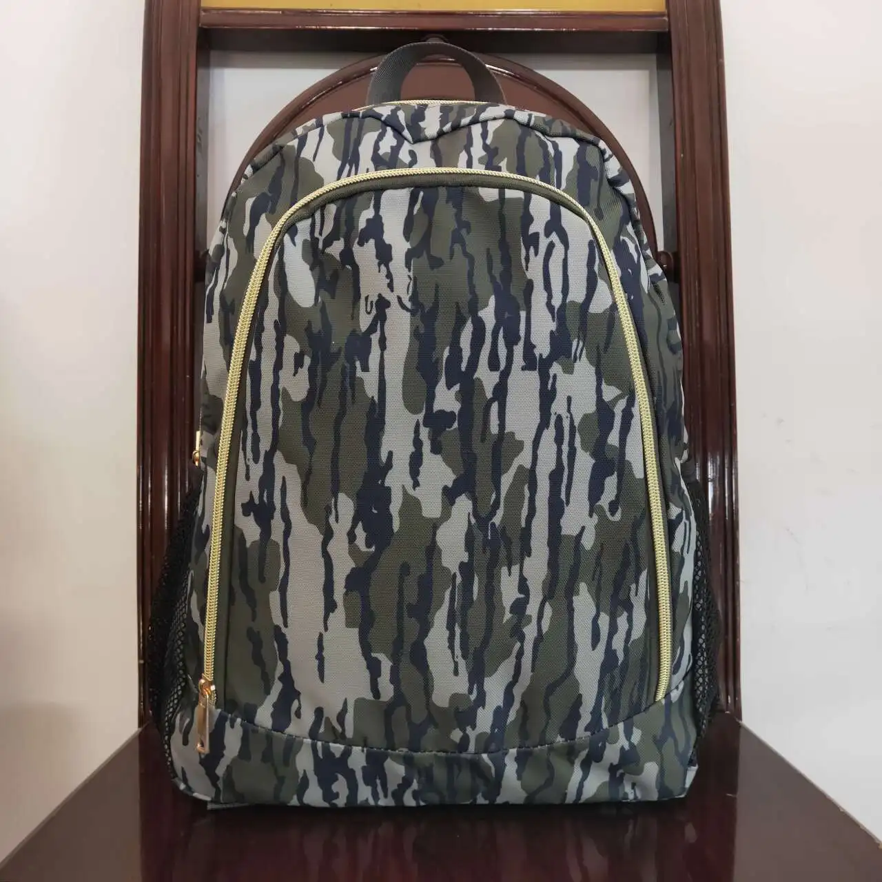 Wholesale hot sale kindergarten baby boys Casual camo army green backpack for children outdoor portable children's schoolbag