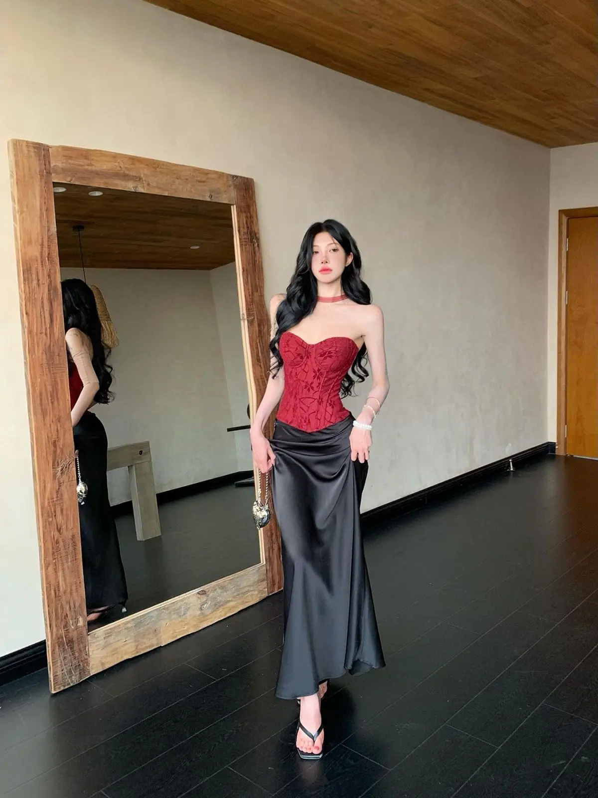 

Sweet And Spicy Sexy Crop Top And High Waist Skirt Two Piece Set for Women Summer New Style Slim Fit Bodycon Fashionable Lady