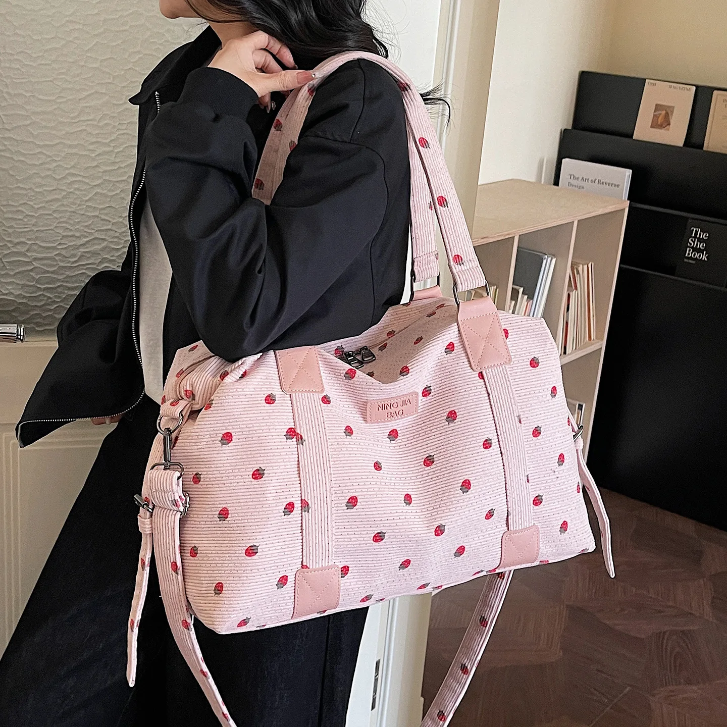 Strawberry Travel Bag, Large Capacity Corduroy Luggage Bag, Lightweight Crossbody Bag, Multifunctional Sports and Fitness Bags