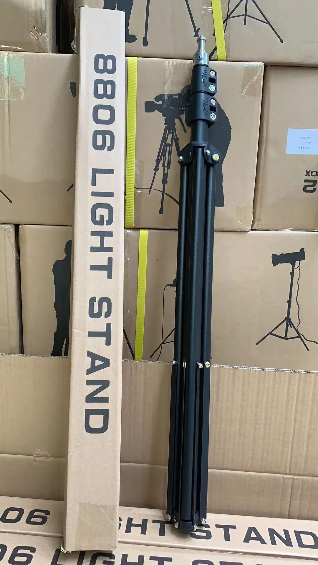 Frosted 2.1 meters light stand, good quality live broadcast tripod 8806 light stand 2.1 meters bracket SLR camera
